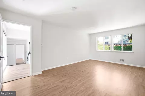 Living - 616 Chichester Ln, Silver Spring, MD 20904 photo 5 of 8