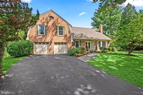 9000 Willow Valley Dr, Potomac, MD 20854