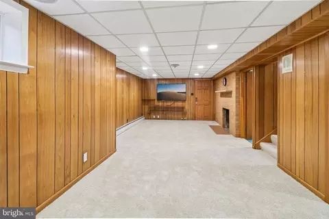 Living - 400 Southwest Dr, Silver Spring, MD 20901 photo 3 of 12