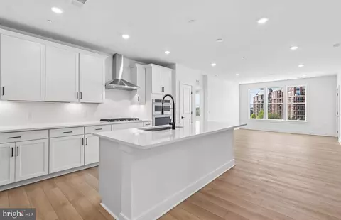 1121 Fortune Ter #303, Potomac, MD 20854
