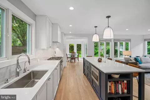 7301 Summit Ave, Chevy Chase, MD 20815