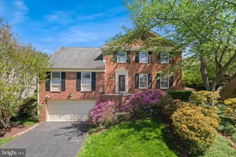 1106 Pipestem Pl, Potomac, MD 20854