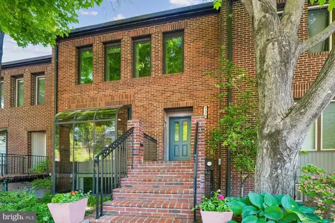 7529 Bradley Blvd, Bethesda, MD 20817