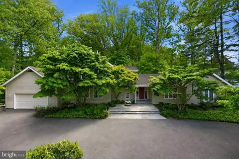 11815 Beekman Pl, Potomac, MD 20854