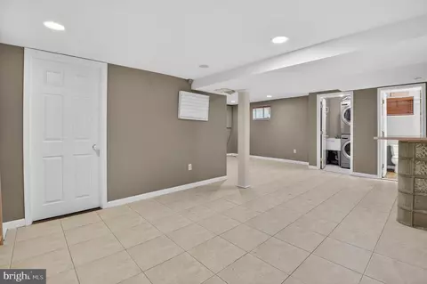Entry Way - 1908 Brisbane St, Silver Spring, MD 20902 photo 4 of 4
