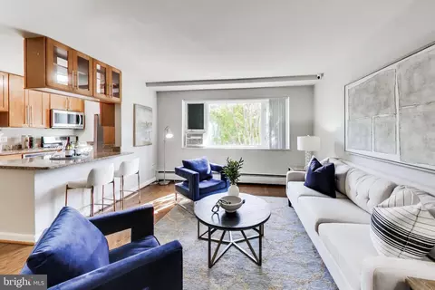 111 Lee Ave #110, Takoma Park, MD 20912