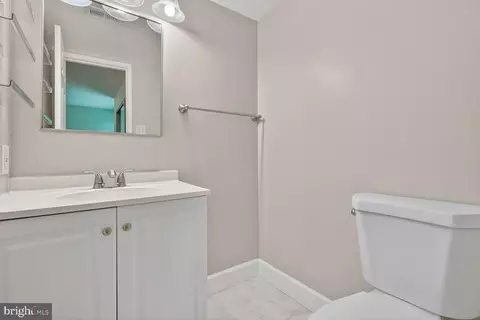 Bath - 2004 Coleridge Dr #20-201, Silver Spring, MD 20902 photo 3 of 3