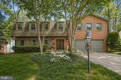 6605 Kenhill Rd, Bethesda, MD 20817