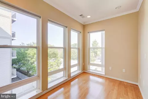 Living - 8045 Newell St #309, Silver Spring, MD 20910 photo 1 of 5