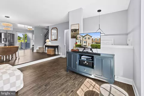 Entry Way - 25 Hunters Gate Ct, Silver Spring, MD 20904 photo 3 of 4