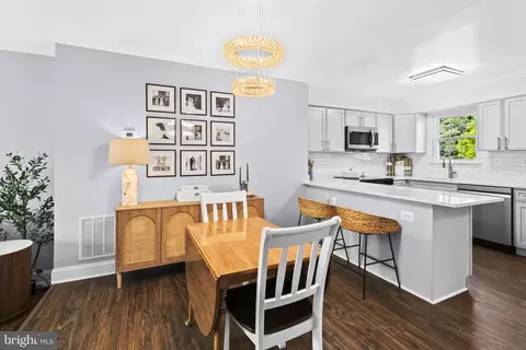 Dining - 25 Hunters Gate Ct, Silver Spring, MD 20904 photo 1 of 1
