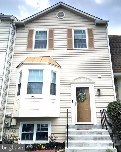 25 Hunters Gate Ct, Silver Spring, MD 20904