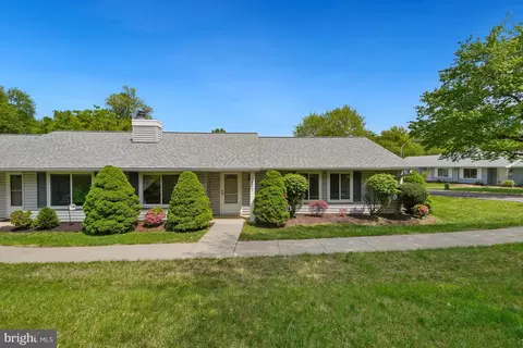 Exterior - 14550 Kelmscot Dr #186-A, Silver Spring, MD 20906 photo 2 of 4