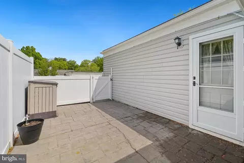 Exterior - 14550 Kelmscot Dr #186-A, Silver Spring, MD 20906 photo 3 of 4