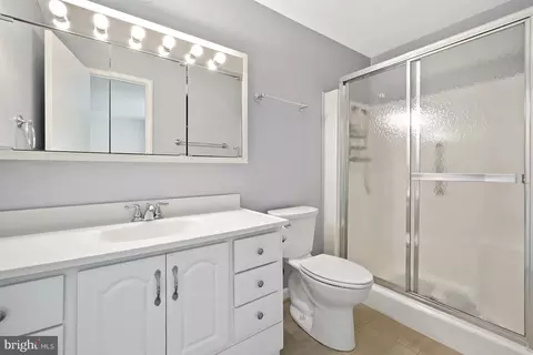 Bath - 14550 Kelmscot Dr #186-A, Silver Spring, MD 20906 photo 2 of 2