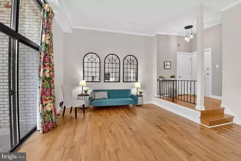 Living - 10862 Bucknell Dr #301, Silver Spring, MD 20902 photo 2 of 4