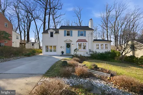 9634 Parkwood Dr, Bethesda, MD 20814