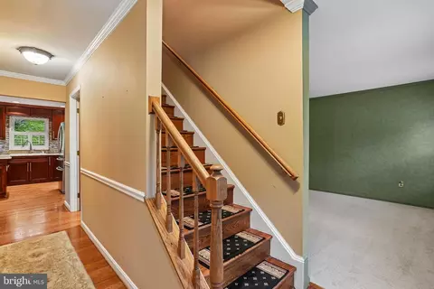 Entry Way - 110 Summit Hall Rd, Gaithersburg, MD 20877 photo 4 of 8