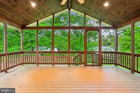 Exterior - 110 Summit Hall Rd, Gaithersburg, MD 20877 photo 5 of 19