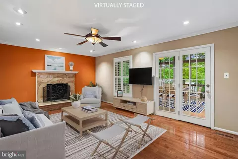 Living - 110 Summit Hall Rd, Gaithersburg, MD 20877 photo 5 of 10
