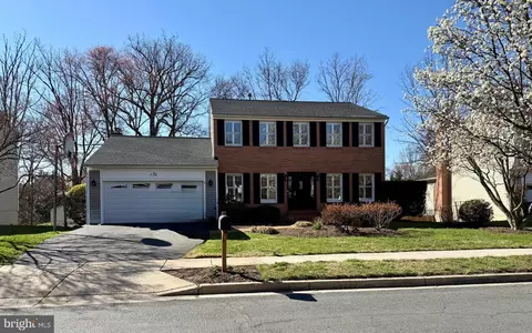 110 Summit Hall Rd, Gaithersburg, MD 20877