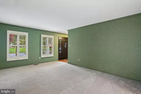 Living - 110 Summit Hall Rd, Gaithersburg, MD 20877 photo 10 of 10