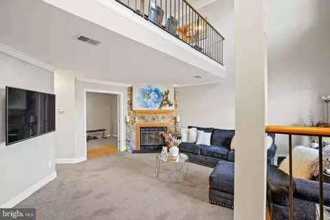 20113 Locustdale Dr #304, Germantown, MD 20876