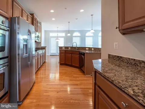 Kitchen - 30 Sharpstead Ln, Gaithersburg, MD 20878 photo 1 of 5