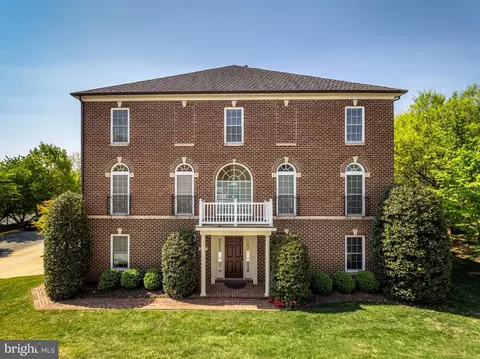 Exterior - 30 Sharpstead Ln, Gaithersburg, MD 20878 photo 2 of 4