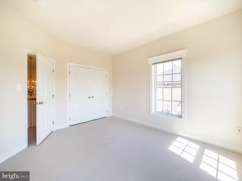 Bedroom - 30 Sharpstead Ln, Gaithersburg, MD 20878 photo 3 of 6