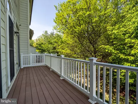 Exterior - 30 Sharpstead Ln, Gaithersburg, MD 20878 photo 3 of 4