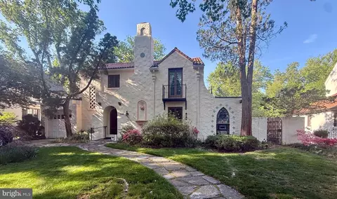 127 Hesketh St, Chevy Chase, MD 20815