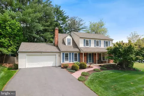 1429 Longhill Dr, Rockville, MD 20854