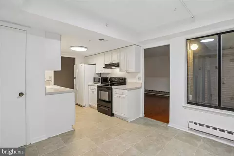 Kitchen - 15210 Elkridge Way #91-2E, Silver Spring, MD 20906 photo 2 of 6