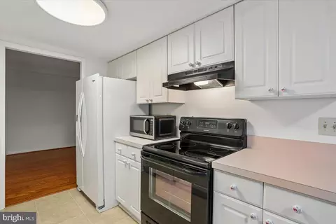 Kitchen - 15210 Elkridge Way #91-2E, Silver Spring, MD 20906 photo 5 of 6
