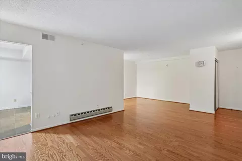 Living - 15210 Elkridge Way #91-2E, Silver Spring, MD 20906 photo 4 of 9