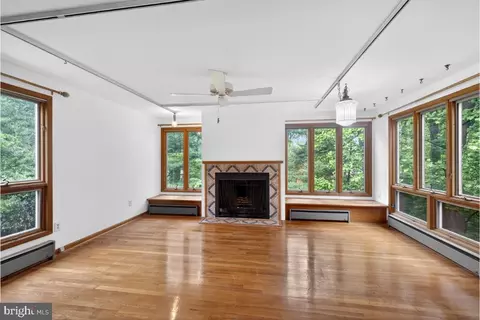 Living - 4068 Adams Dr, Silver Spring, MD 20902 photo 7 of 9