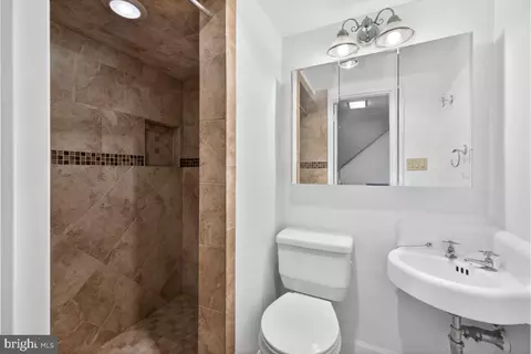 Bath - 4068 Adams Dr, Silver Spring, MD 20902 photo 3 of 3