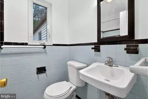 Bath - 4068 Adams Dr, Silver Spring, MD 20902 photo 1 of 3