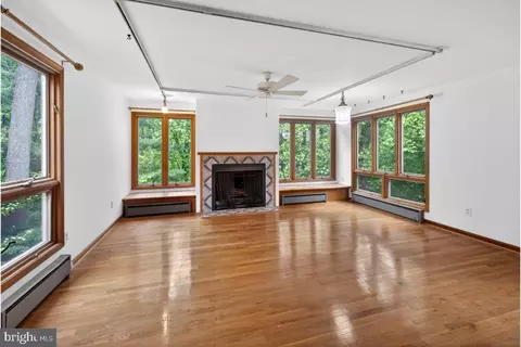 Living - 4068 Adams Dr, Silver Spring, MD 20902 photo 5 of 9