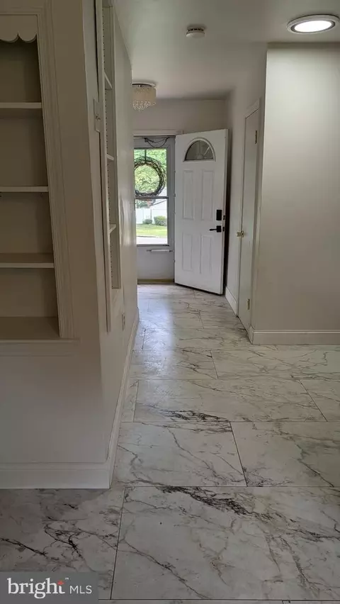 Entry Way - 12715 Two Farm Dr, Silver Spring, MD 20904 photo 2 of 4