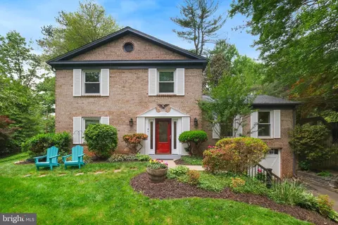 2295 Dunster Ln, Potomac, MD 20854