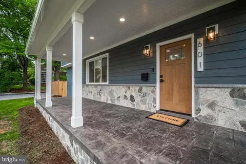 Exterior - 601 Ray Dr, Silver Spring, MD 20910 photo 3 of 10