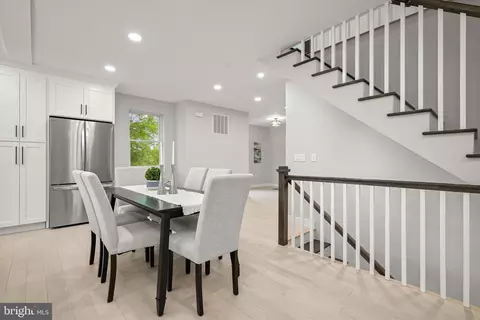 Dining - 601 Ray Dr, Silver Spring, MD 20910 photo 2 of 2
