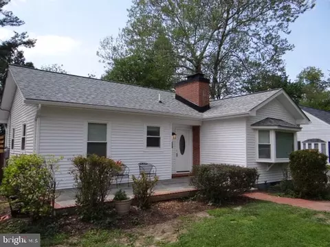 8 Oak Ave, Gaithersburg, MD 20877