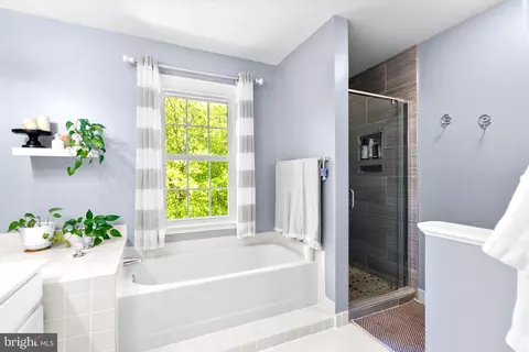 Bath - 14408 Culp Ct, Silver Spring, MD 20905 photo 4 of 5