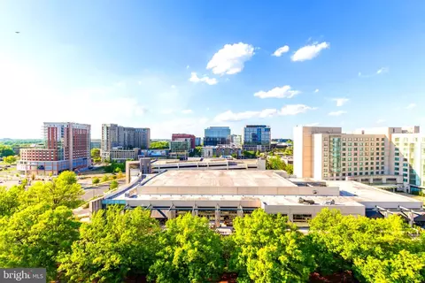 5809 Nicholson Ln #1116, North Bethesda, MD 20852