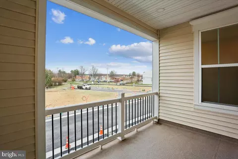 Exterior - 102 Allen Ln, Poolesville, MD 20837 photo 4 of 5