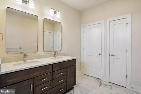 Entry Way - 102 Allen Ln, Poolesville, MD 20837 photo 15 of 18