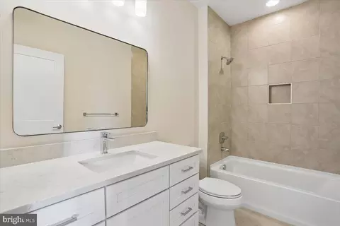 Bath - 102 Allen Ln, Poolesville, MD 20837 photo 1 of 1